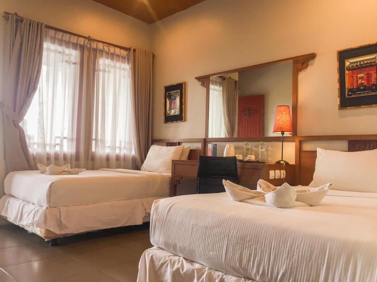 Rumah Stroberi Organic Farm & Family Lodge Lembang Exterior foto