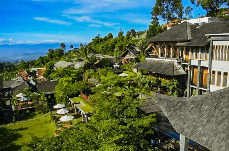 Rumah Stroberi Organic Farm & Family Lodge Lembang Exterior foto