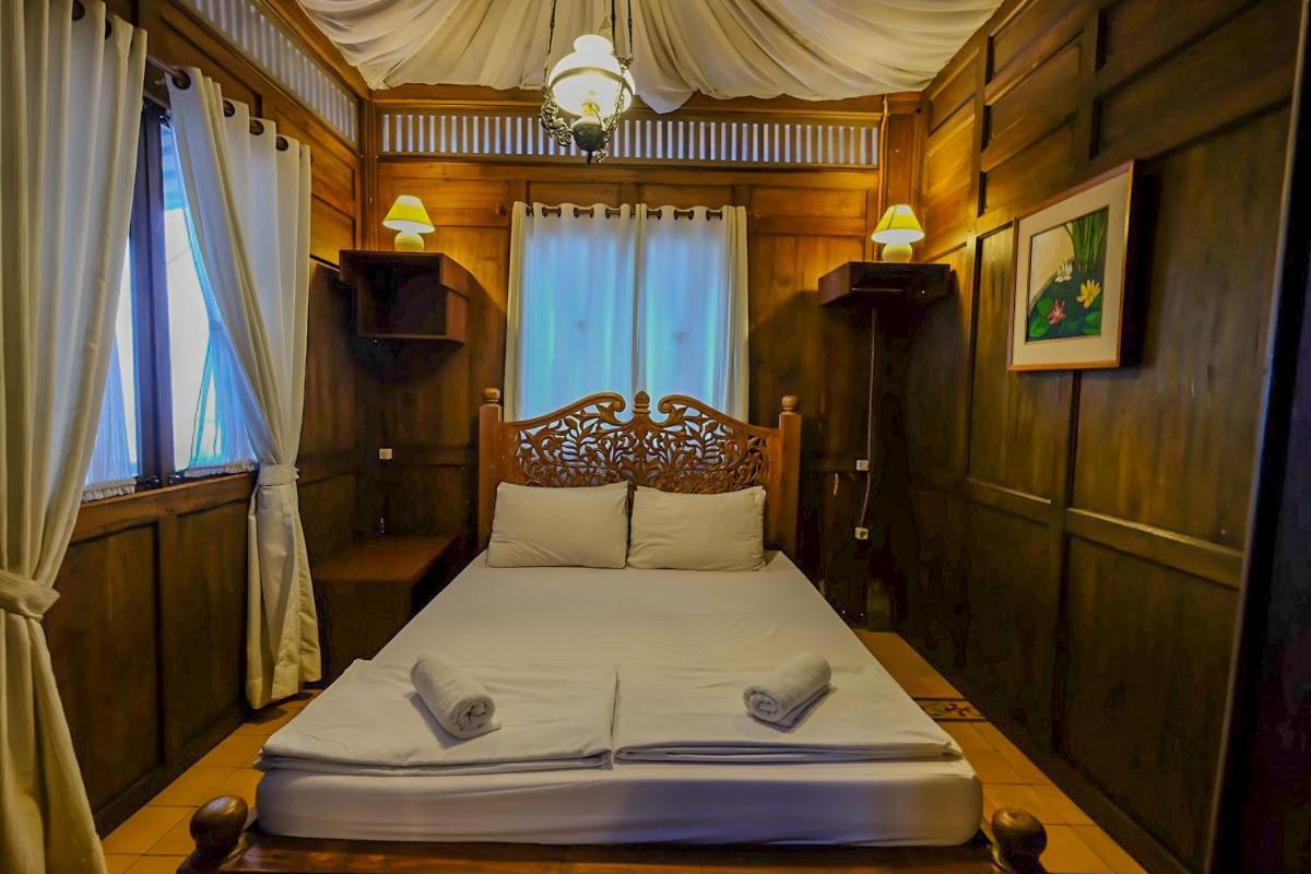 Rumah Stroberi Organic Farm & Family Lodge Lembang Exterior foto